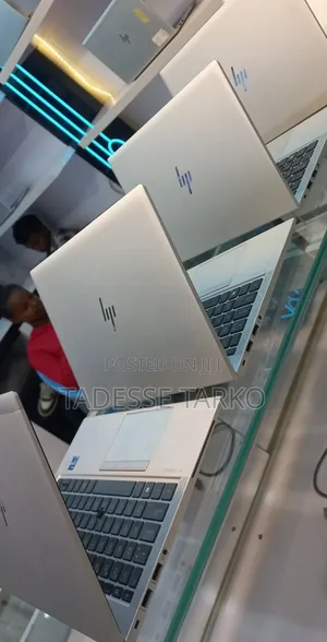 New Laptop HP EliteBook 840 G8 16GB Intel Core I5 SSD 512GB