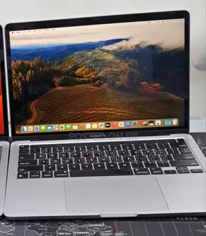 New Laptop Apple MacBook Pro M1 8GB Apple M2 SSD 256GB