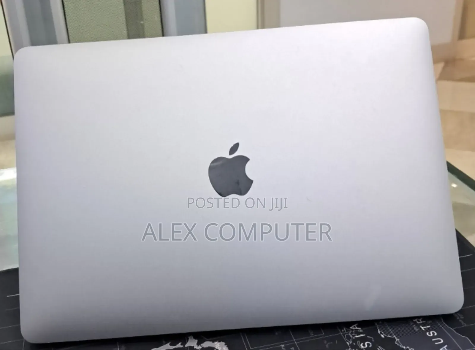 New Laptop Apple MacBook Pro M1 8GB Apple M2 SSD 256GB