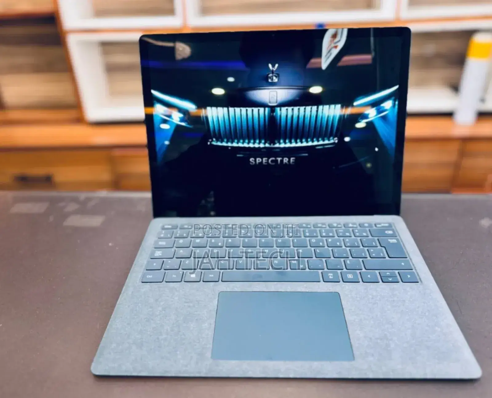 New Laptop Microsoft Surface 16GB Intel Core I7 SSD 256GB