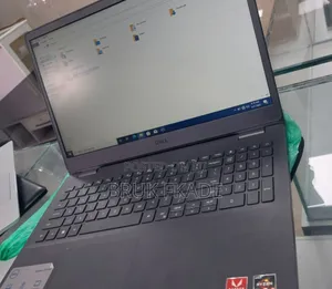 New Laptop Dell Pro 14 8GB AMD Ryzen 5 SSD 256GB