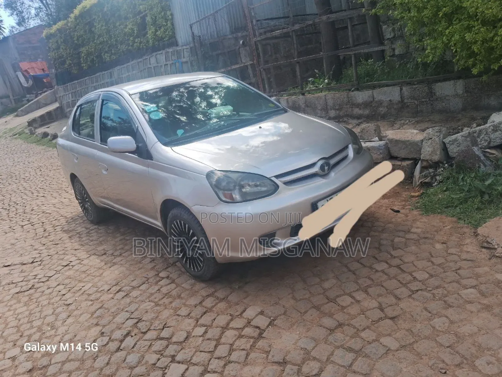 Toyota Platz 2005 Gold