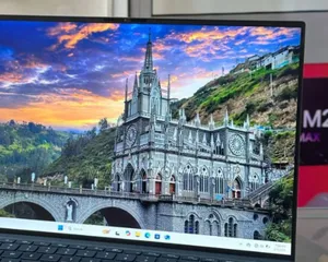 New Laptop Dell Precision 5550 16GB Intel Core I7 SSD 512GB