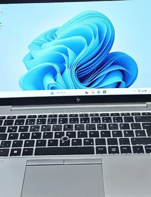 New Laptop HP EliteBook 840 G8 16GB Intel Core I5 SSD 512GB