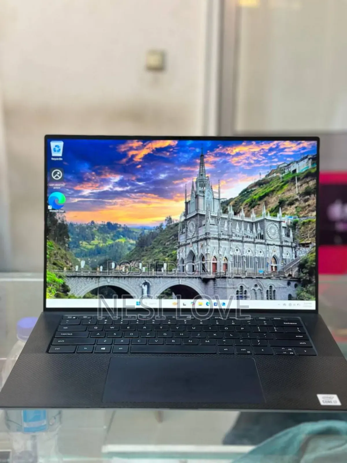 New Laptop Dell Precision 5550 16GB Intel Core I7 SSD 512GB