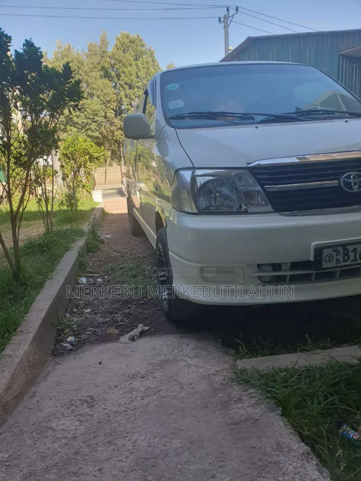 Toyota Grand HiAce 2008 White
