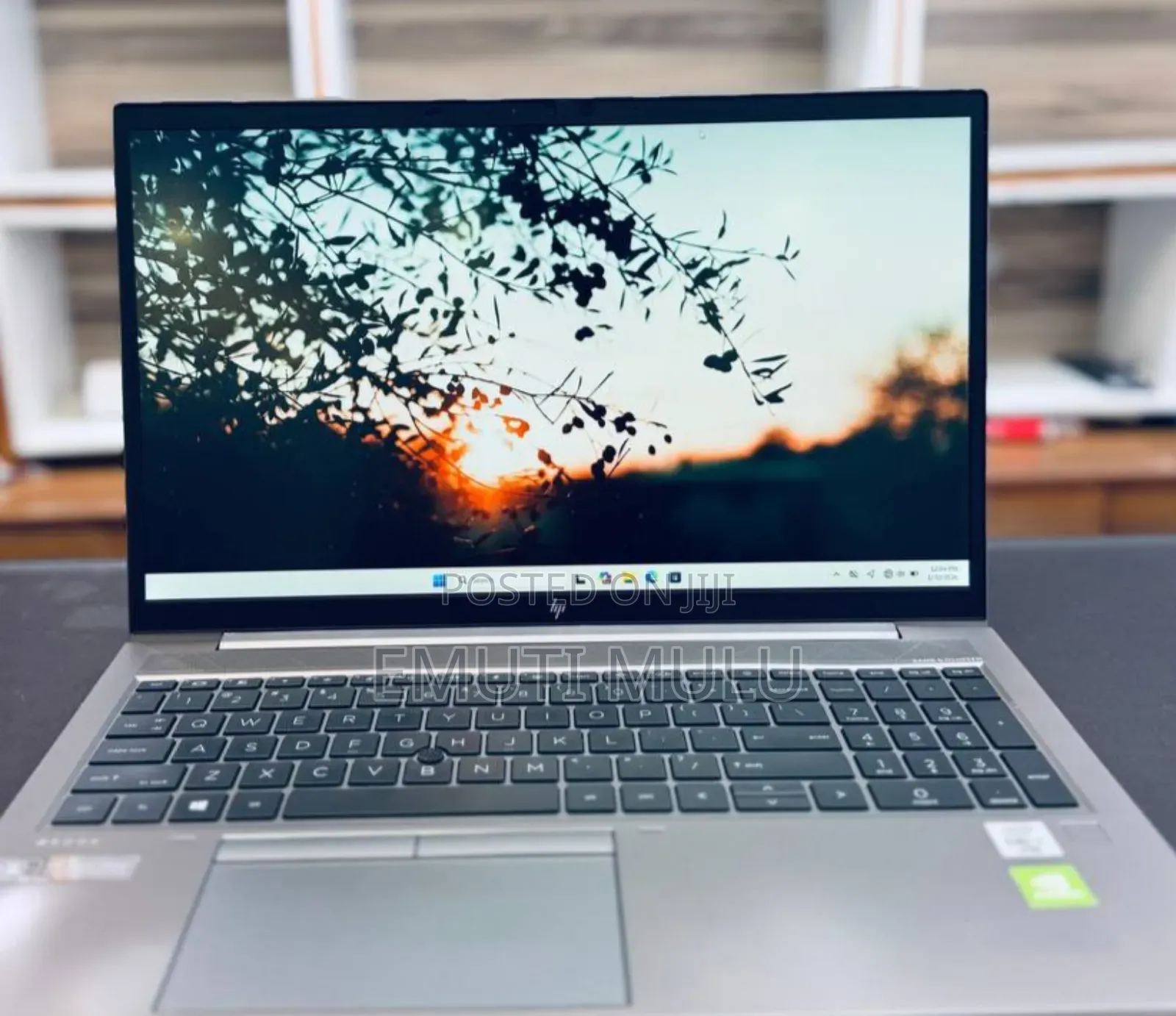 New Laptop HP ZBook Firefly G8 16GB Intel Core I7 SSD 512GB