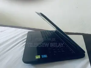 Laptop HP 15-Ra003nia 8GB Intel Core I5 HDD 750GB