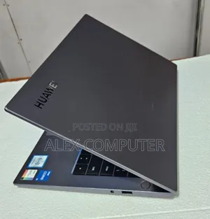 New Laptop Huawei Matebook D 15 8GB Intel Core I5 SSD 512GB