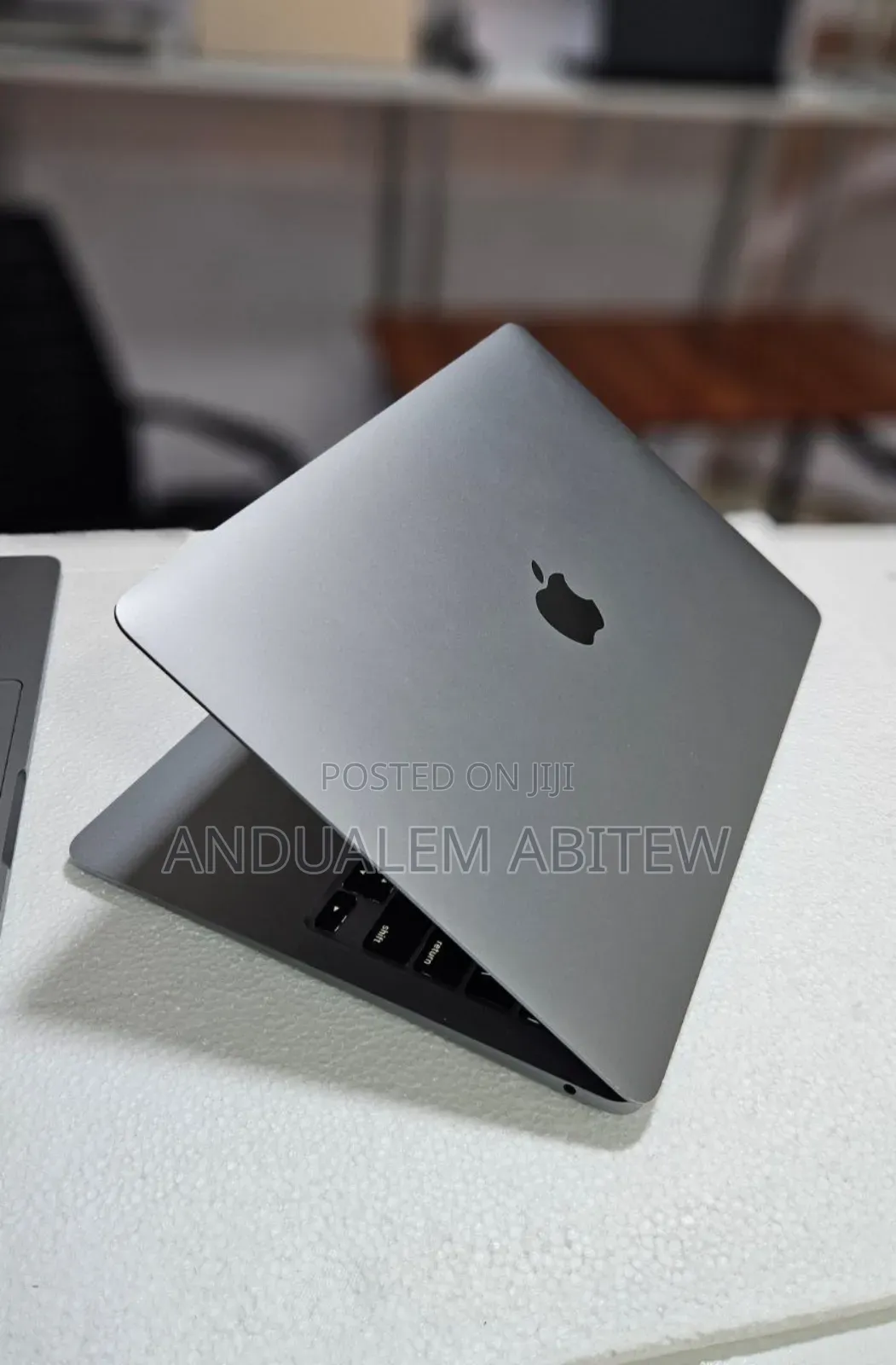 New Laptop Apple MacBook Air 2020 M1 8GB Apple M1 SSD 256GB