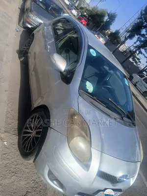 Toyota Yaris 2009 Silver
