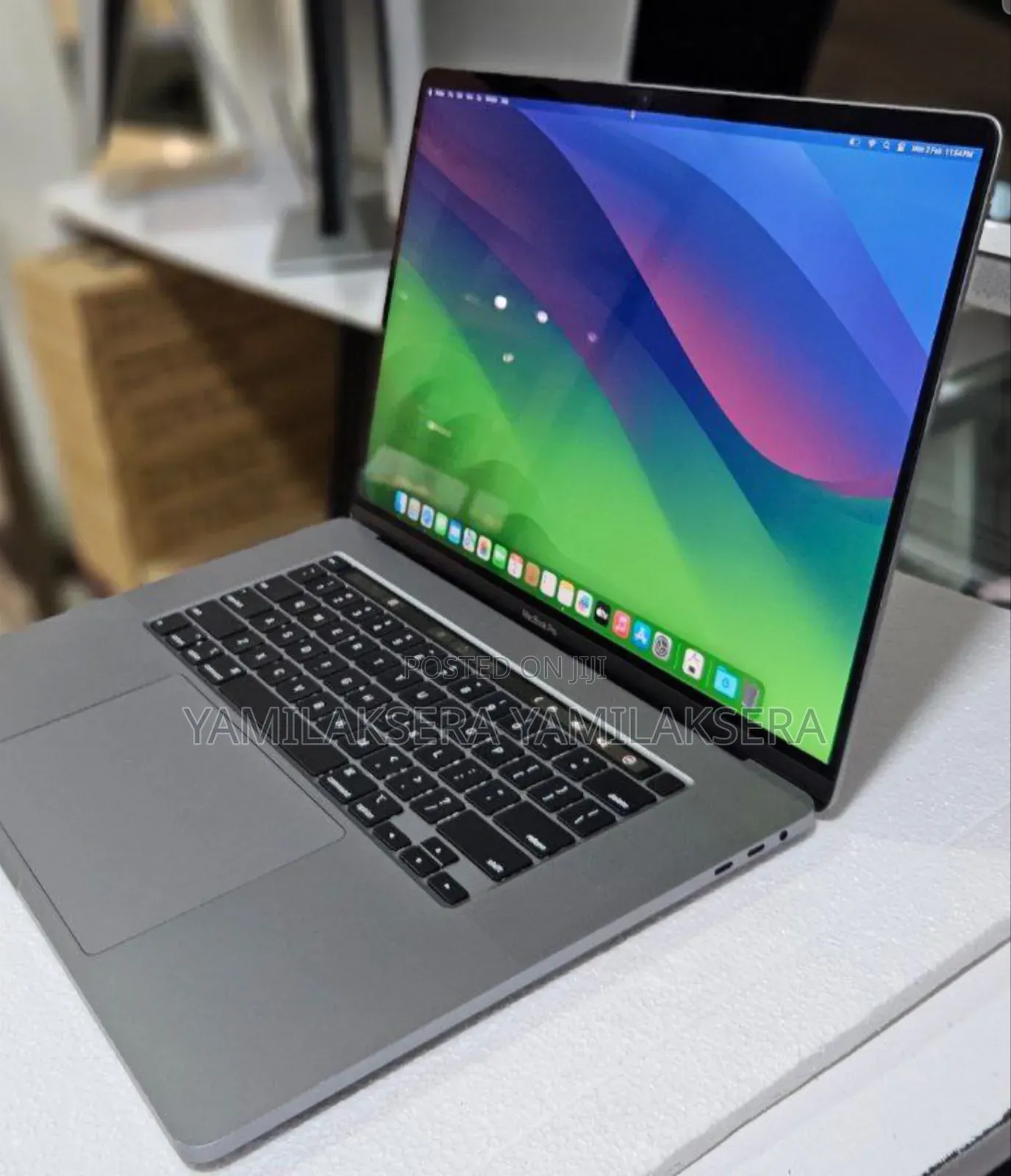 New Laptop Apple MacBook Pro 2019 16GB Intel Core I9 SSD 1T