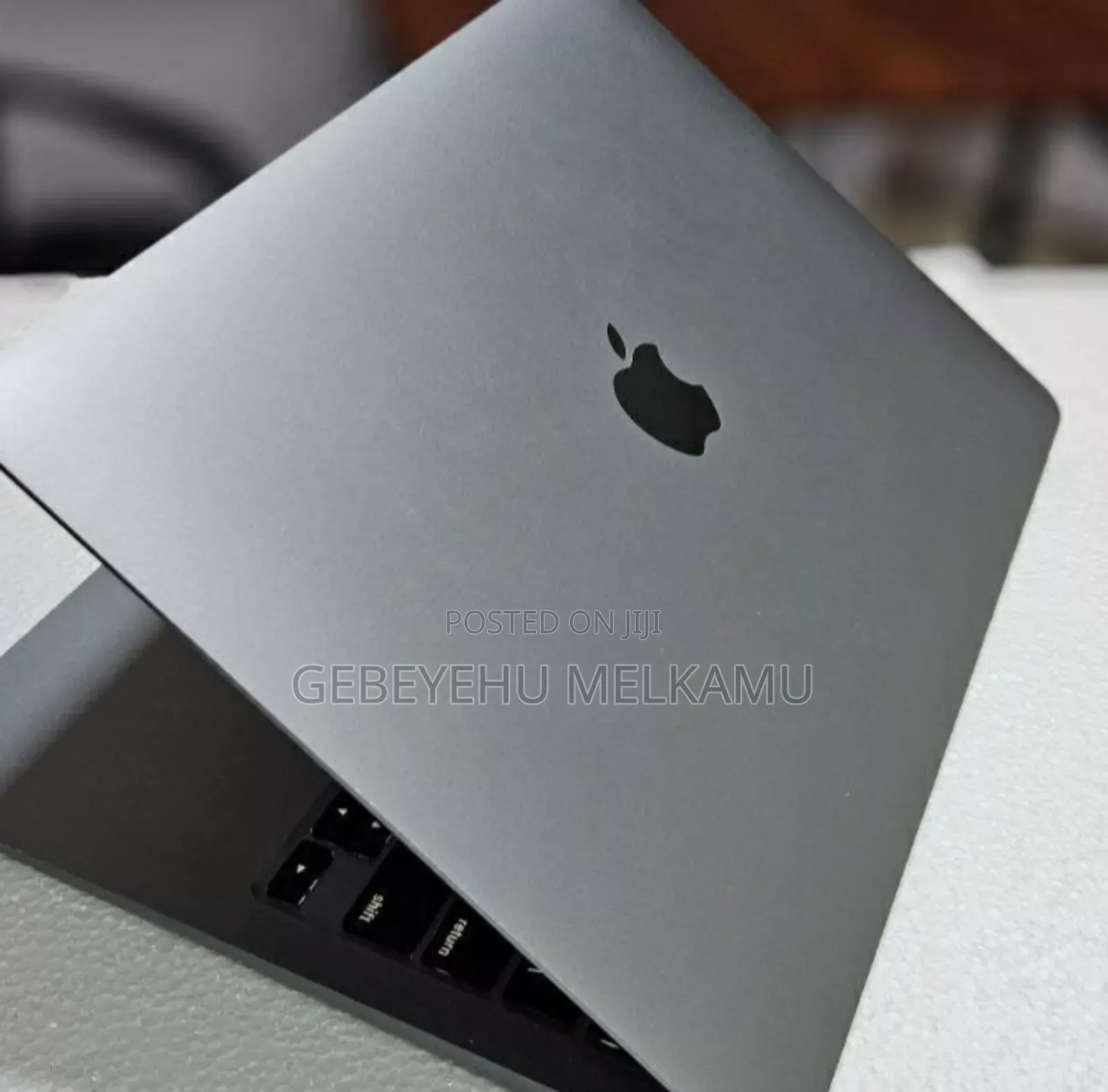 New Laptop Apple MacBook Air 2020 M1 8GB Intel Core I7 SSD 256GB