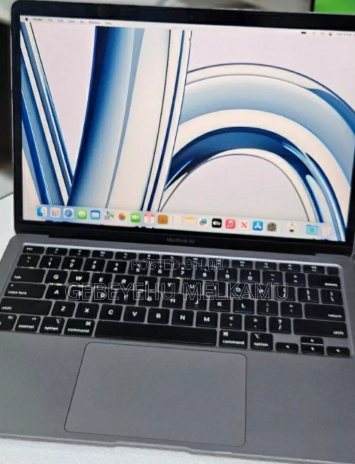 New Laptop Apple MacBook Air 2020 M1 8GB Intel Core I7 SSD 256GB