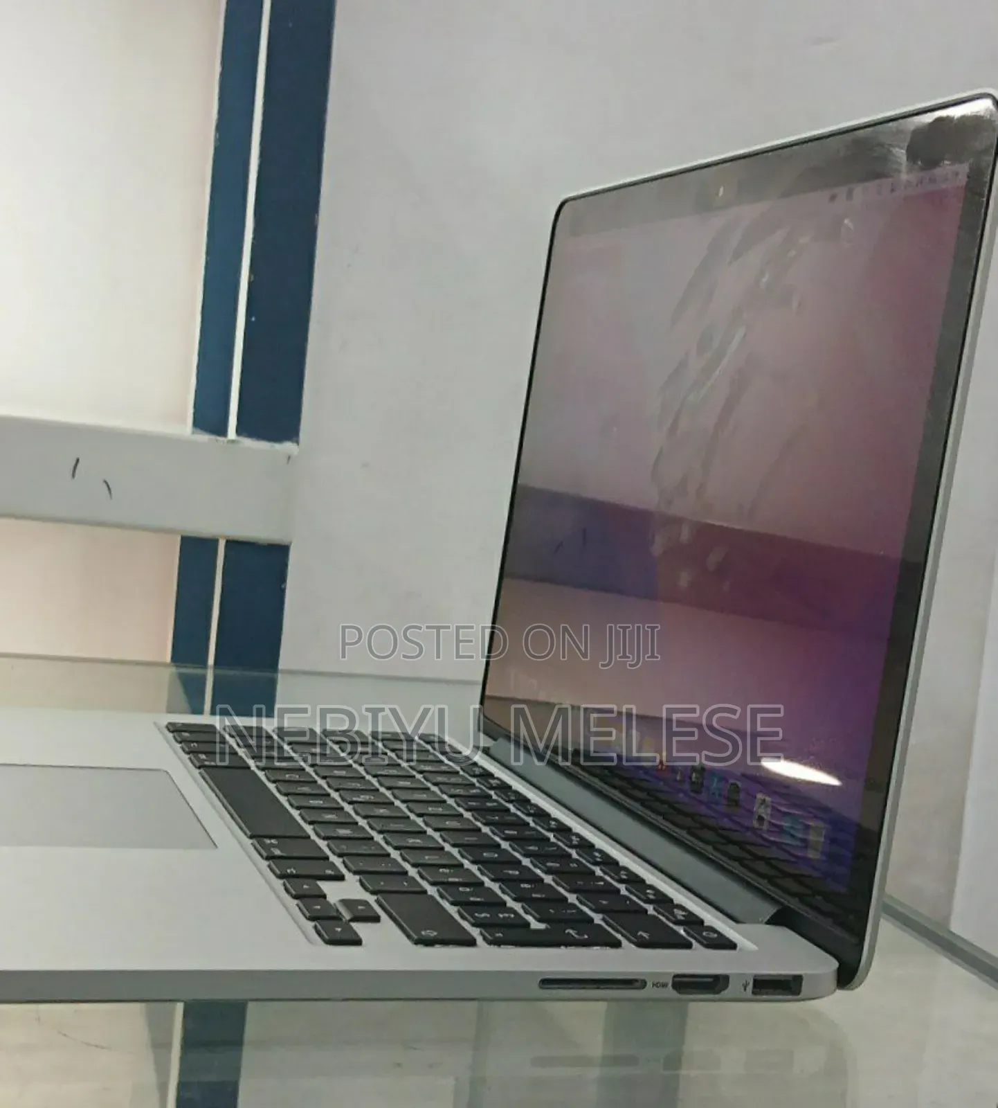 New Laptop Apple MacBook Pro 2015 8GB Intel Core I5 SSD 256GB