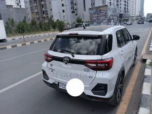 Toyota Raize 2022 White