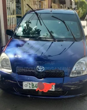 Toyota Yaris 1.4 2002 Blue