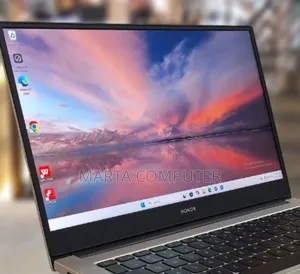 New Laptop Howard 8GB AMD Ryzen 5 SSD 512GB