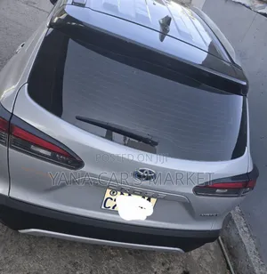 Toyota Corolla Cross Hybrid 2024 Gray