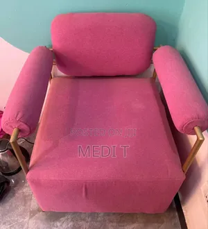 One Seater Sofa/ባለ አንድ ሶፋ