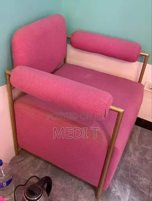 One Seater Sofa/ባለ አንድ ሶፋ