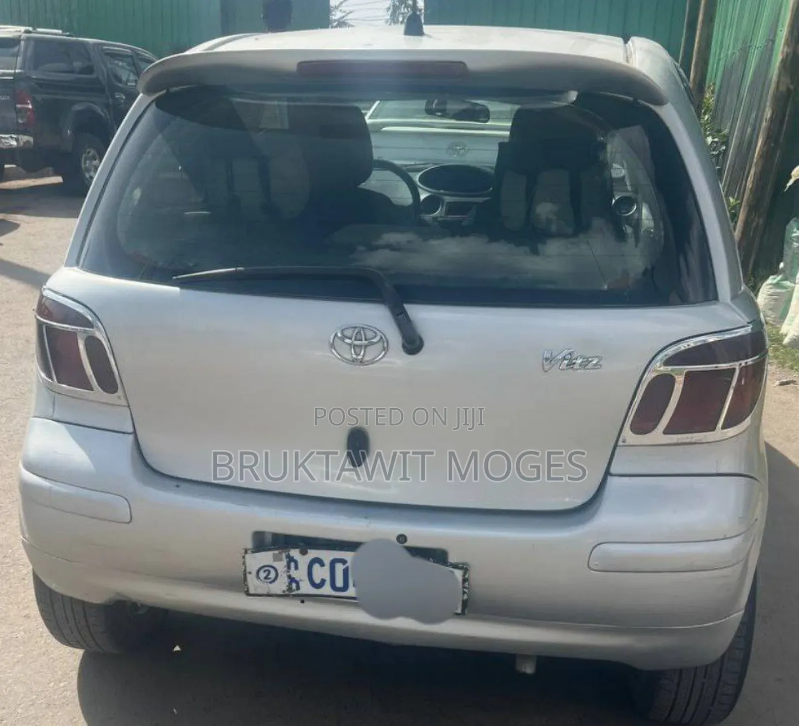 Toyota Vitz 2004 Silver