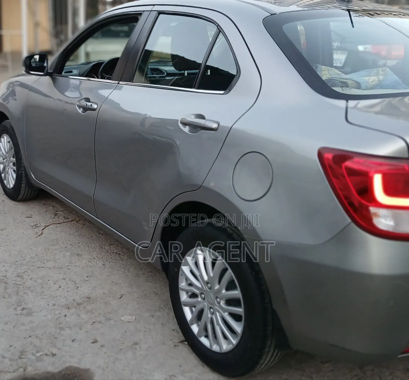 Suzuki Dzire 2023 Silver