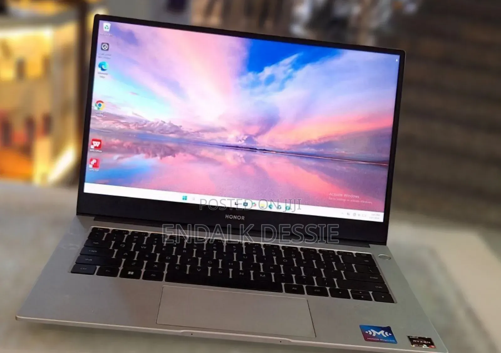 New Laptop 8GB AMD Ryzen 5 SSD 512GB