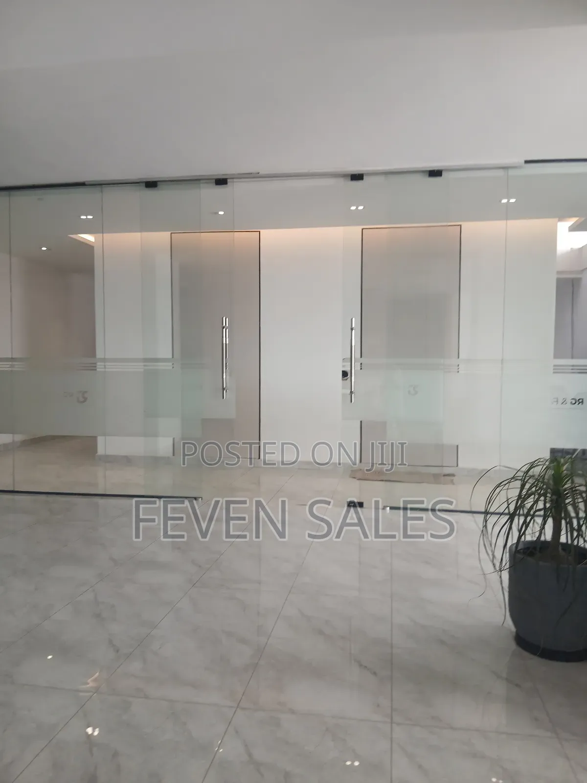 ቦሌ ላይ የንግድ ሱቆችን በ30%ቅናሽ እየሸጥን እንገኛለን