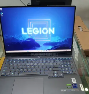 New Laptop Lenovo Lrgion 7i 16GB Intel Core I9 SSD 1T