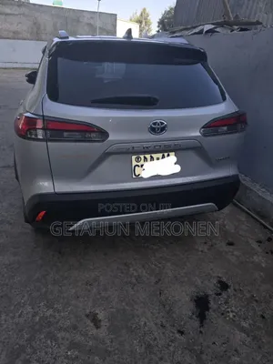 Toyota Corolla Cross Hybrid 2024 Silver