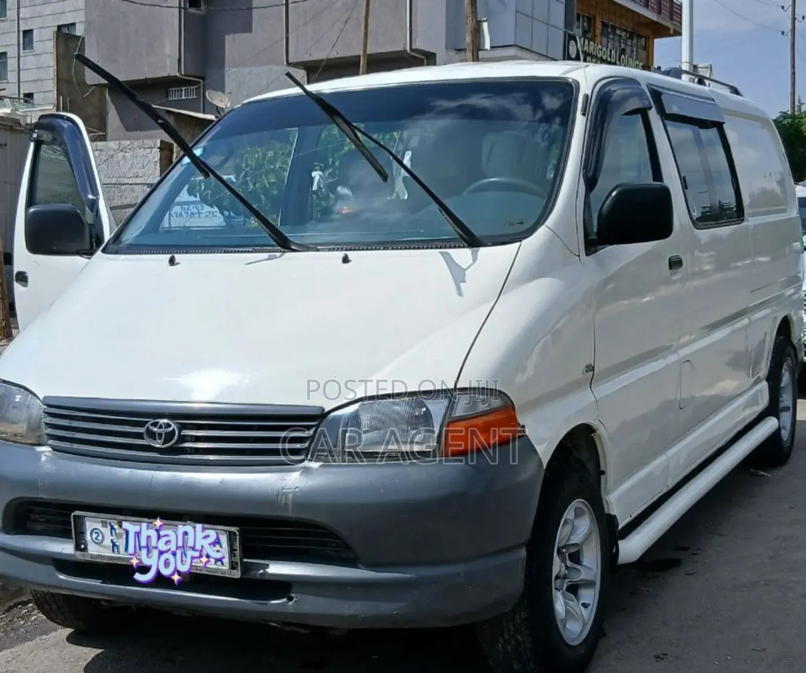 Toyota HiAce 2004 White