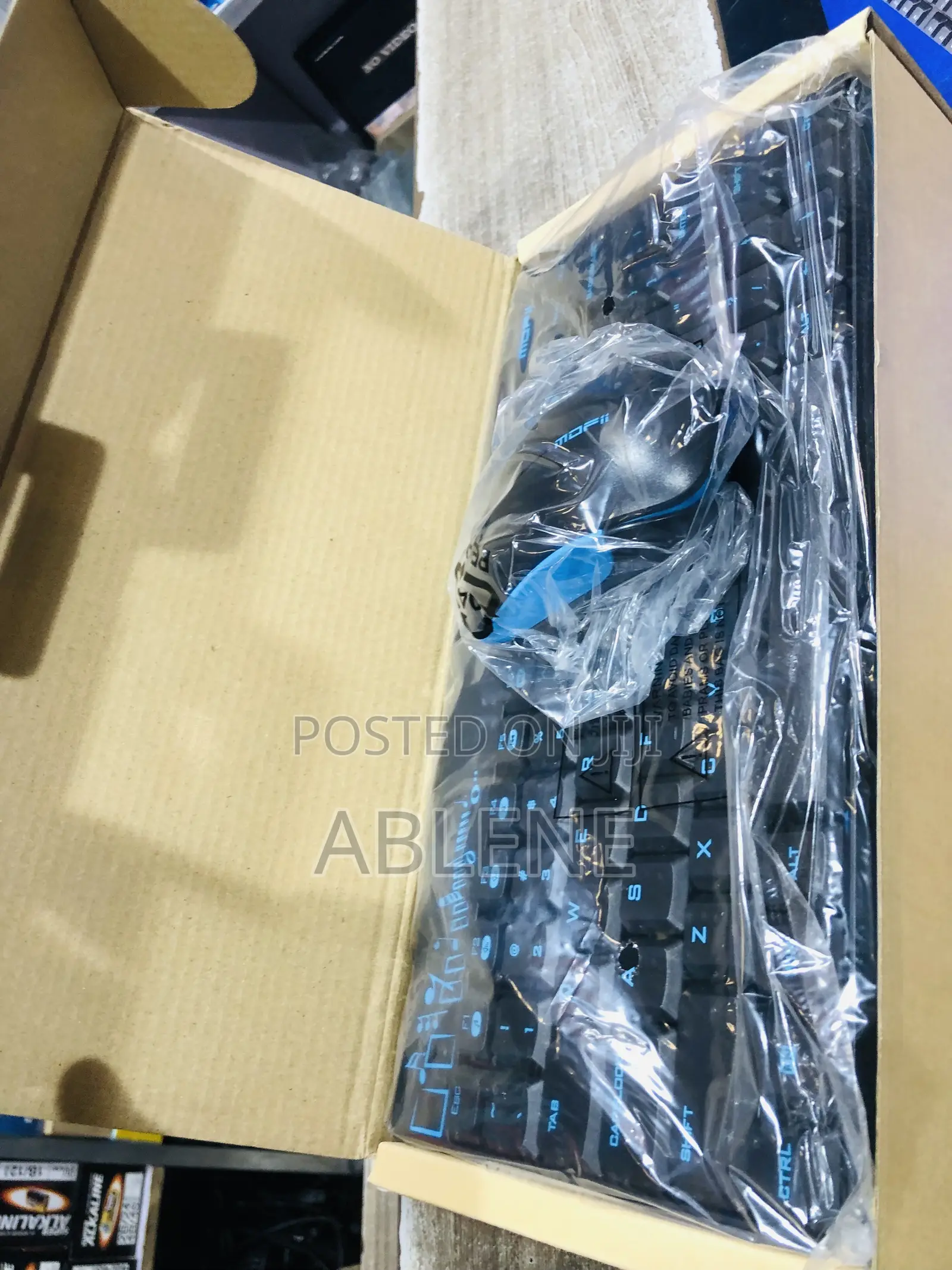 Mofii Wireless Keyboard and Mouse Set