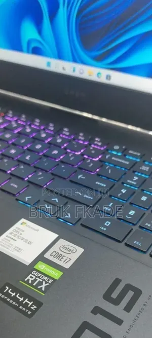 New Laptop HP OmniBook 5 16" 16GB Intel Core I7 SSD 512GB