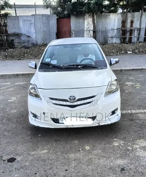 Toyota Belta 2006 White