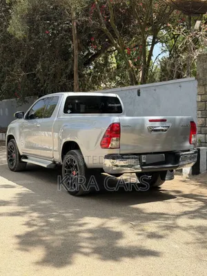 Toyota Hilux 2017 Silver