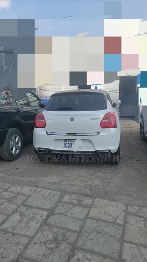 Suzuki Swift 2022 White