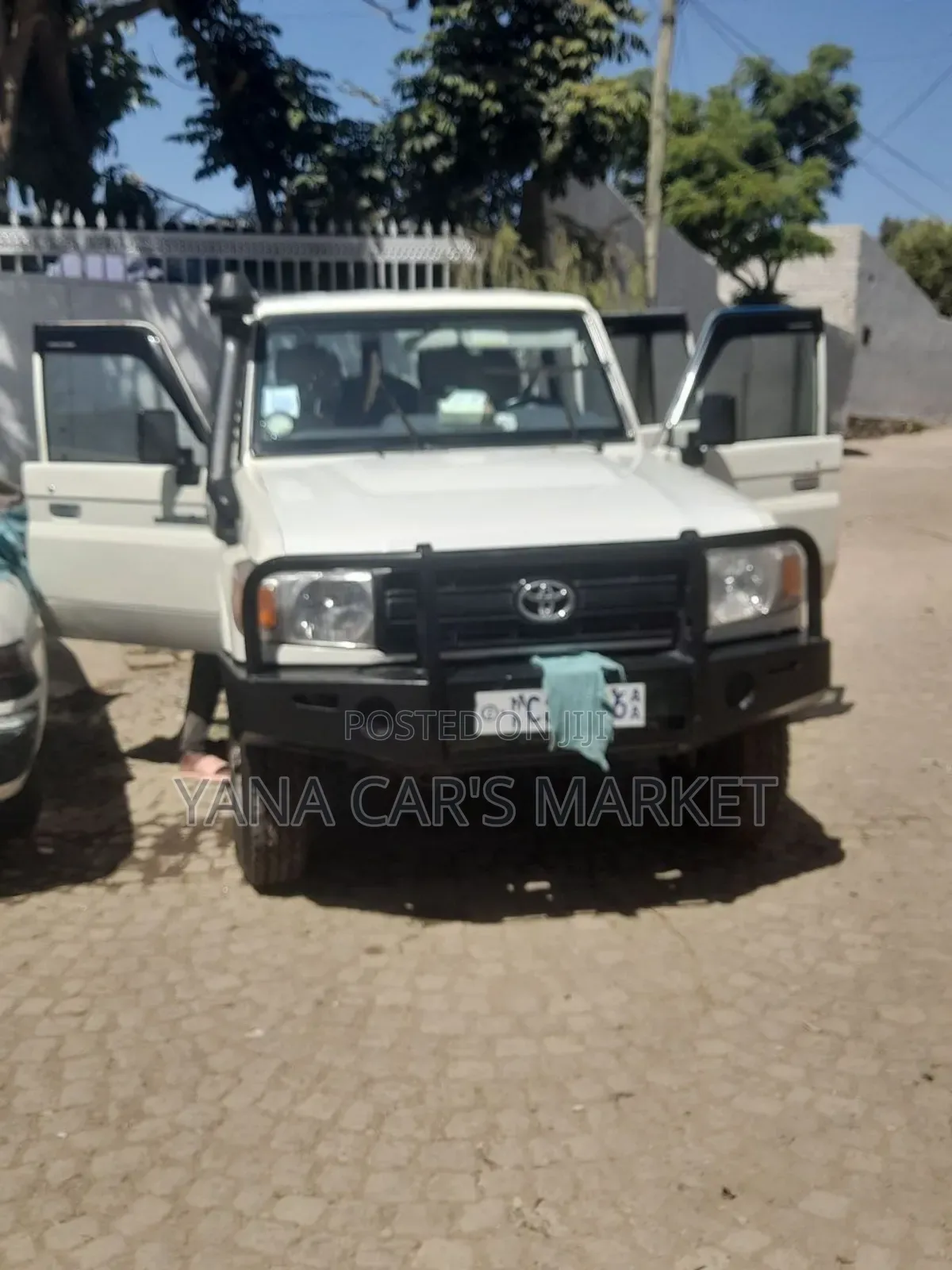 Toyota Land Cruiser 2017 Silver