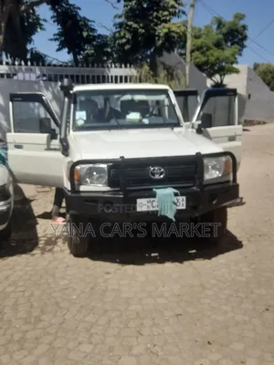 Toyota Land Cruiser 2017 Silver