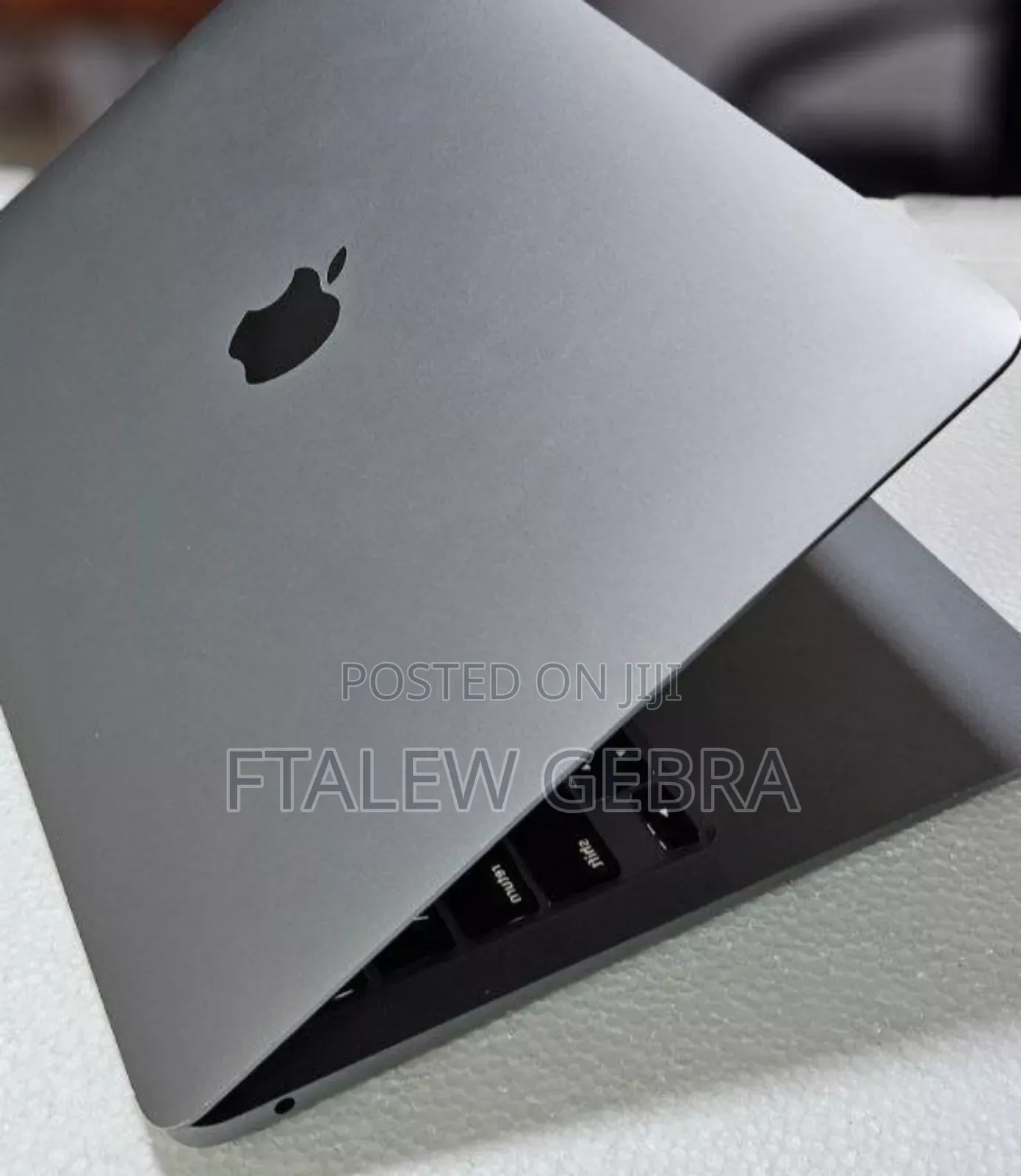 New Laptop Apple MacBook Air 2020 M1 8GB Apple M1 Pro SSD 256GB