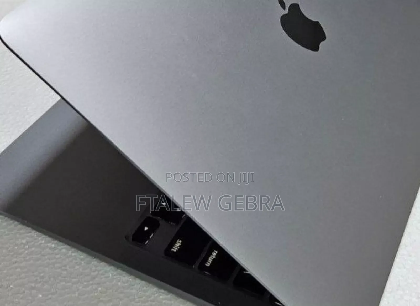 New Laptop Apple MacBook Air 2020 M1 8GB Apple M1 Pro SSD 256GB