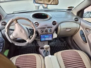 Toyota Platz 2001 Silver