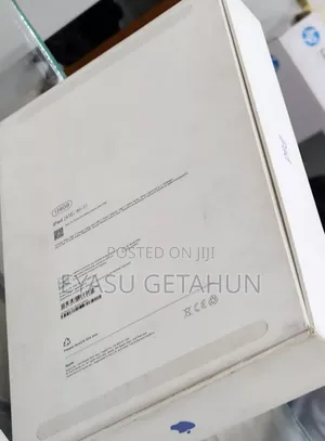 New Apple iPad (2025) 128 GB