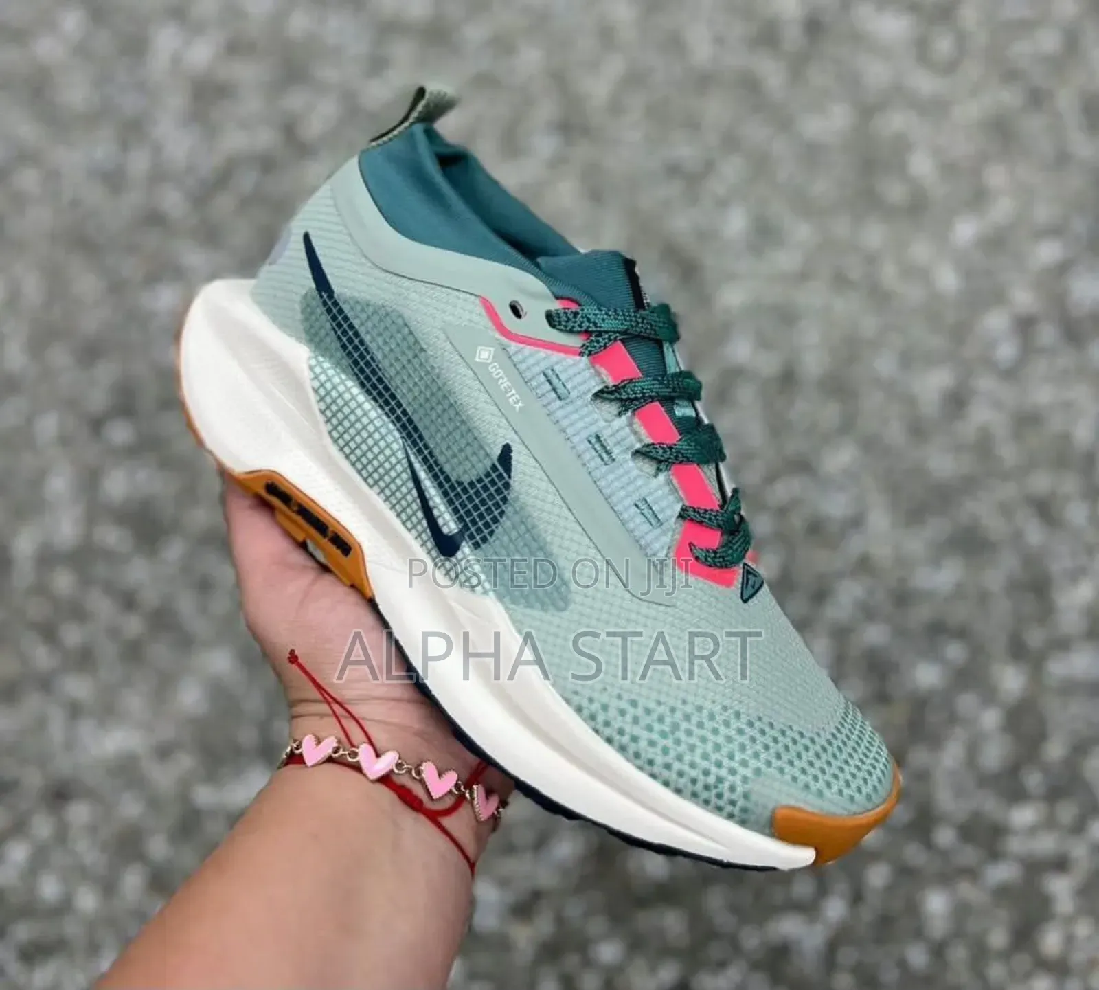 በድጋሚ ገብቷል Nike Pegasus Running Shoes Made in Vietnam