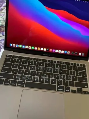 New Laptop Apple MacBook Pro M1 8GB Apple M1 SSD 256GB