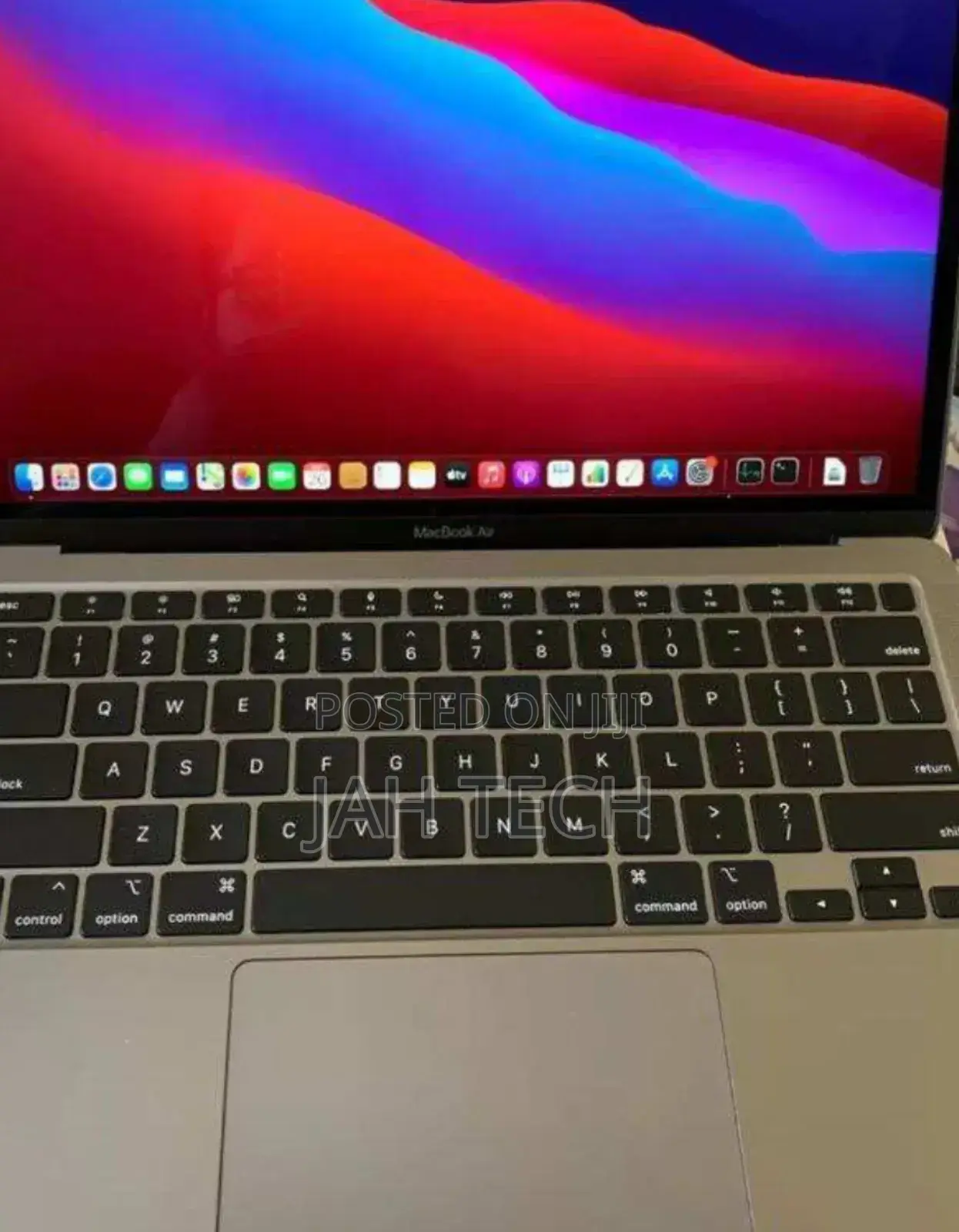 New Laptop Apple MacBook Air 2020 M1 8GB Apple M1 SSD 256GB