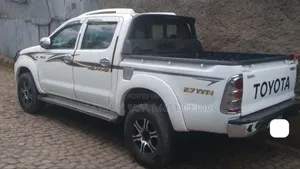 Toyota Hilux 2007 Ivory