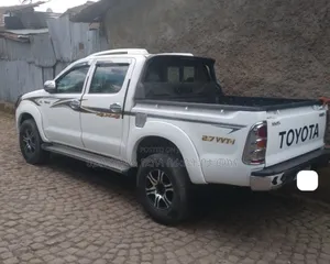 Toyota Hilux 2007 Ivory