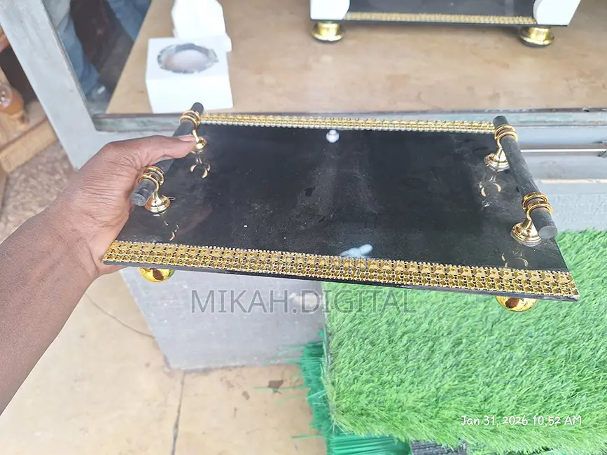 Golden Glass White MDF Rekebot