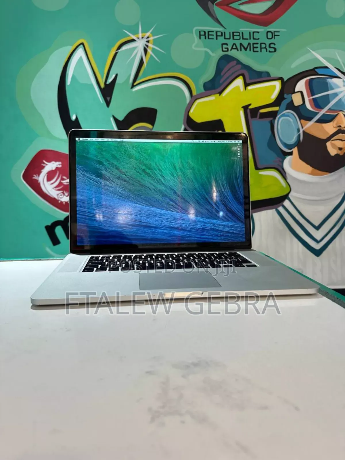 New Laptop Apple MacBook Pro 16GB Intel Core I7 SSD 512GB